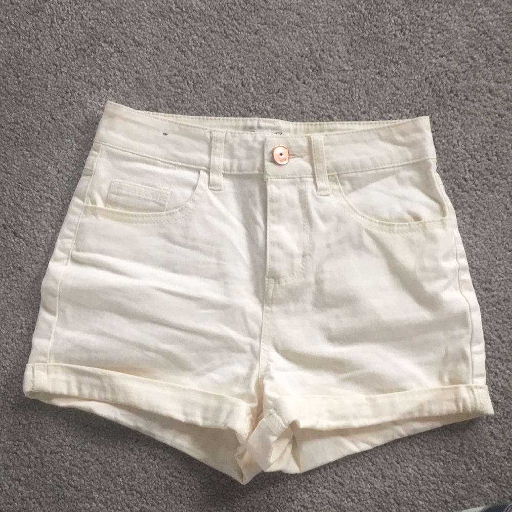 Indigo Rein high waist short in cream